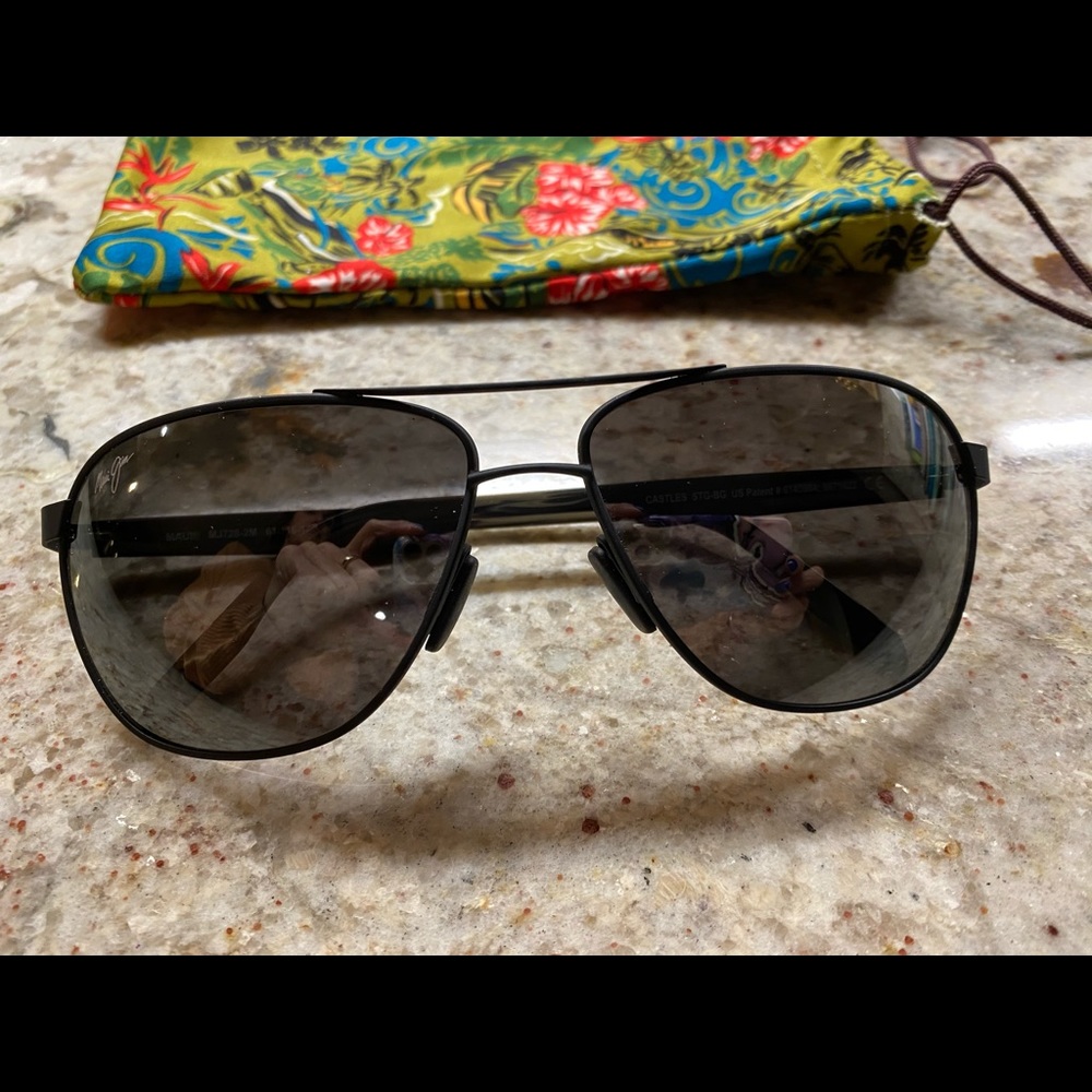 Men’s Maui Jim aviator sunglasses